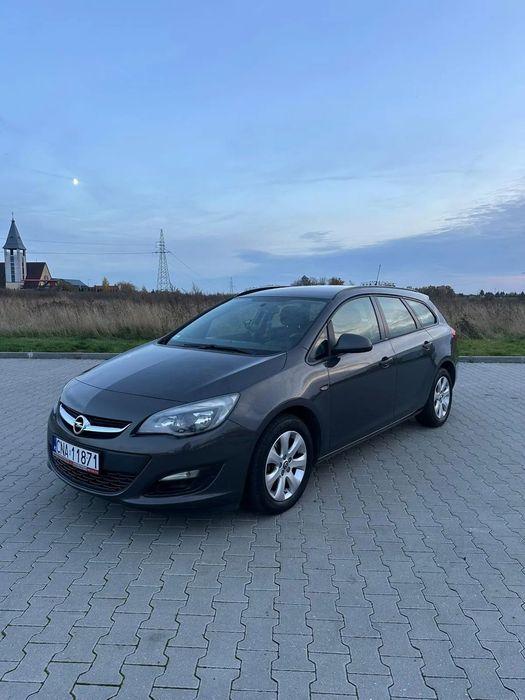 Opel Astra Opel Astra J kombi Benzyna+ Lpg