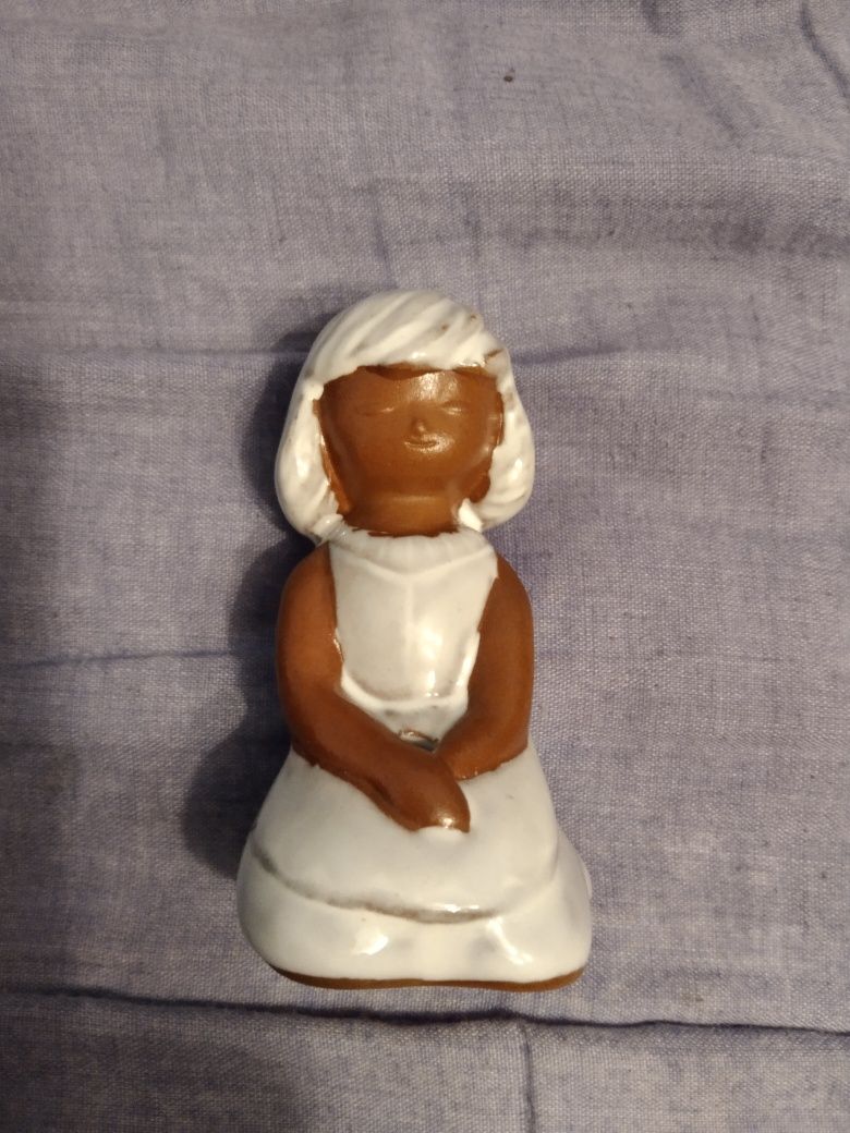 Porcelanowa laleczka