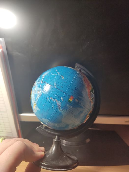 Глобус мира уменшений
