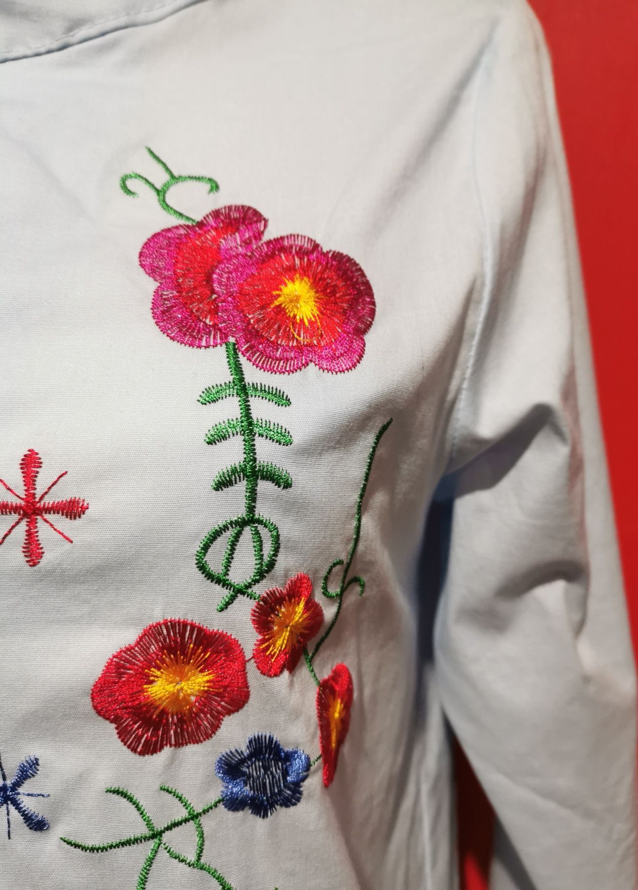Koszula haftowana kwiaty hafty dekold