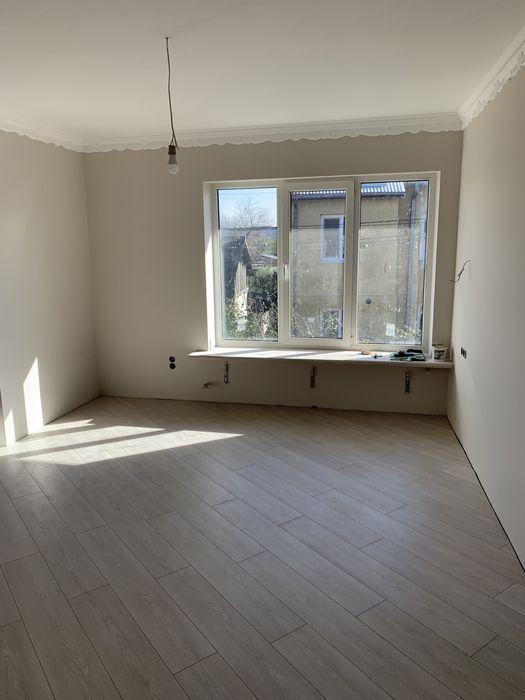 Монтаж плитки,  ламінат, декоративні роботи