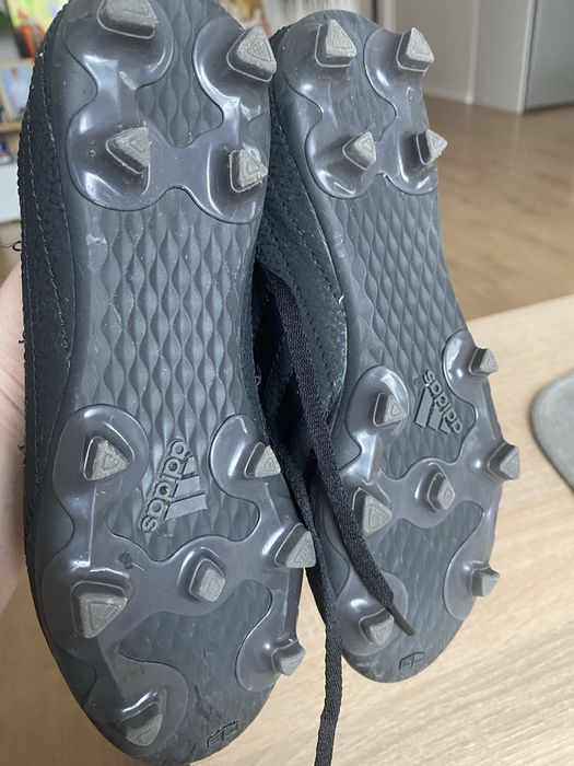 Buty piłkarskie, korki adidas, 35r