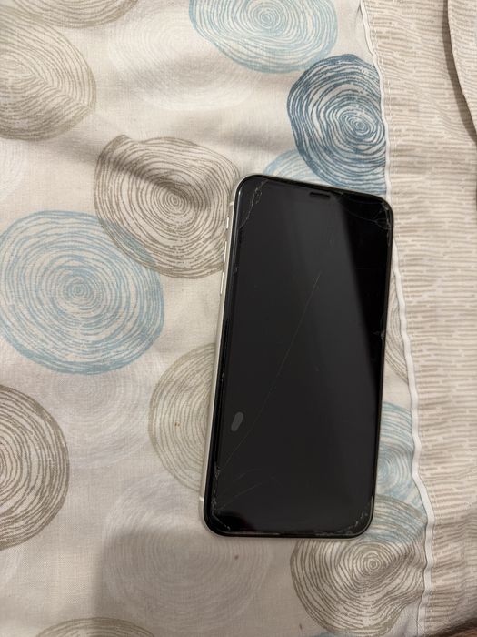 iPhone 11 128GB – Usado, Bom Estado.
