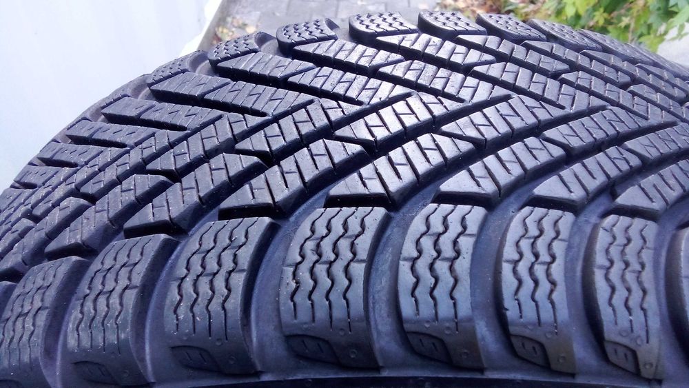 Opony Zimowe Pirelli 205x55x16 91H M+S 2021r 8mm 160zł sztuka