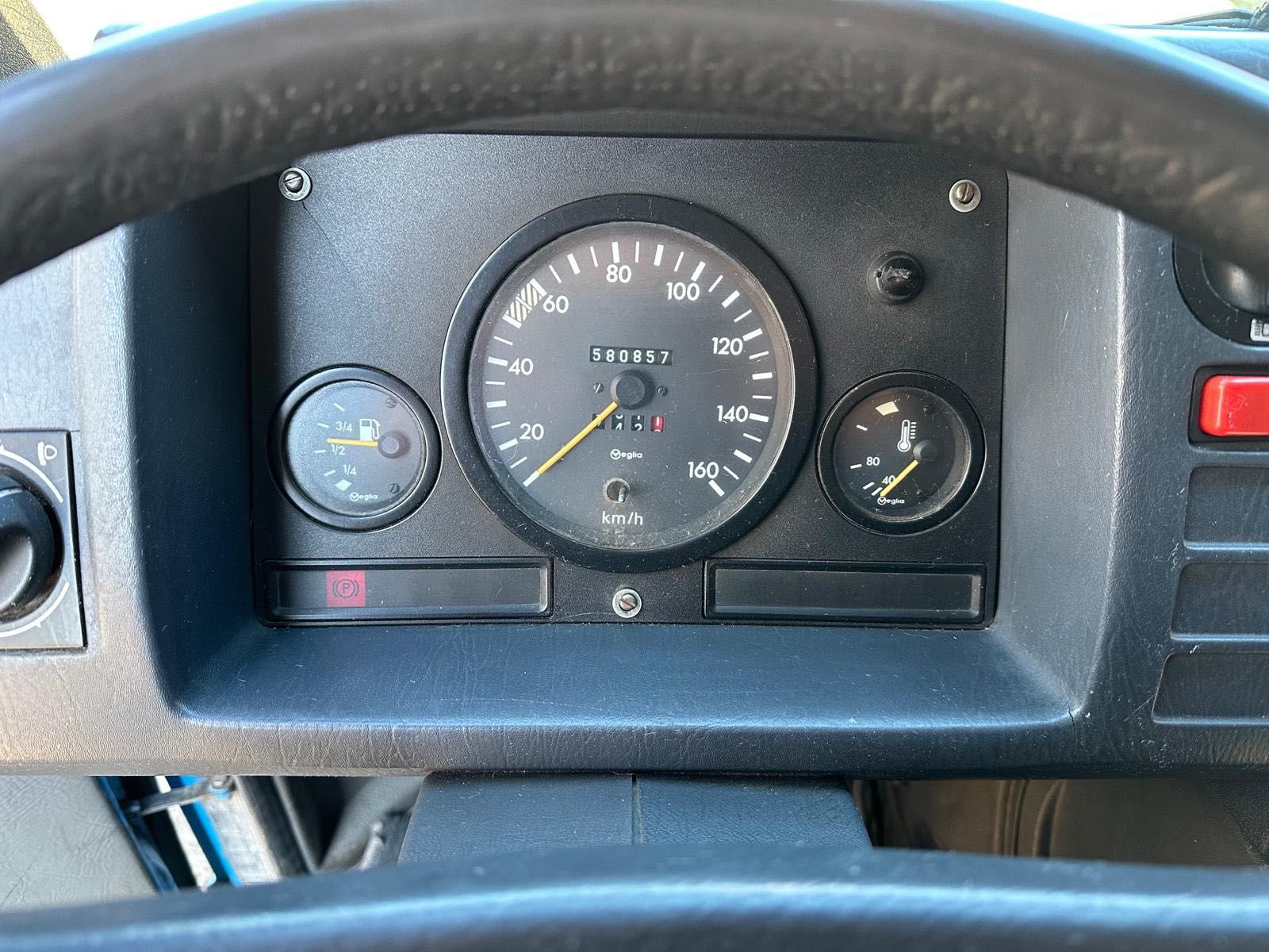 Mercedes MB-100 D