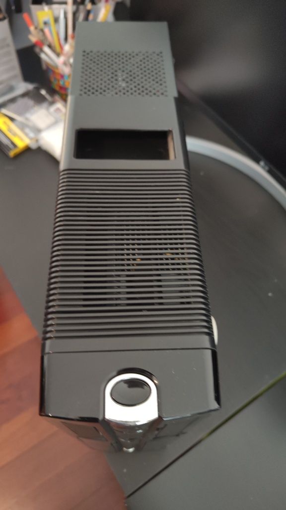 Computador Media Center com saída optica de áudio