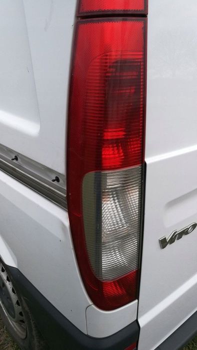 lampa lewa tył vito viano w639