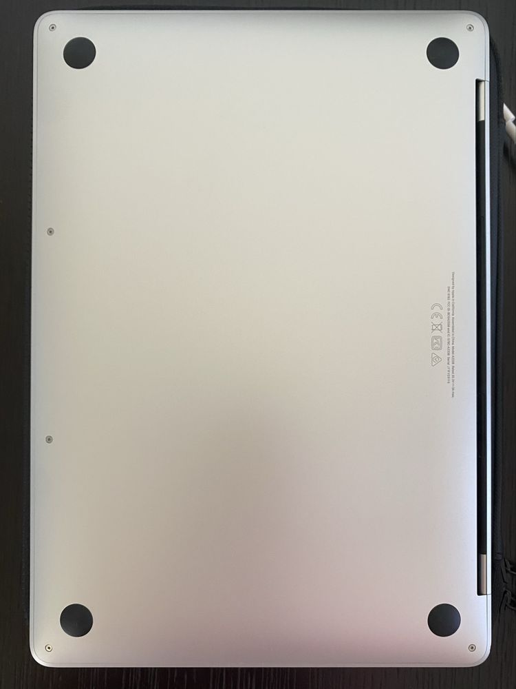 Macbook Pro M2 2022 8gb