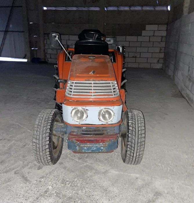 Ciągnik ogrodniczy Kubota Saturn X20 w zestawie z osprzetem