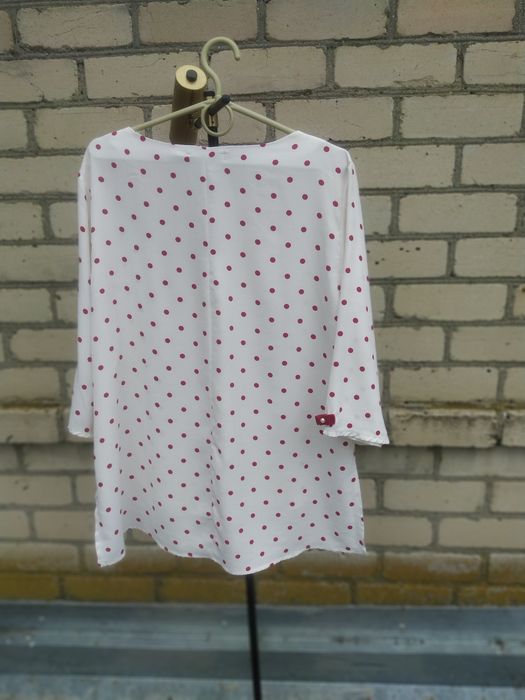Блуза в горошок червоний