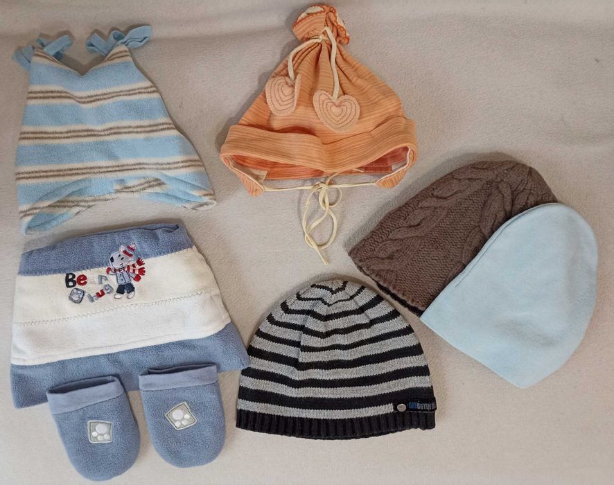 Шапки, шарф та комплект на хлопчика