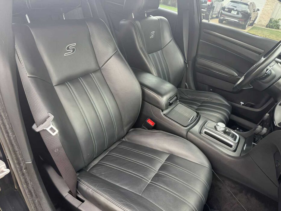 Chrysler 300      2016