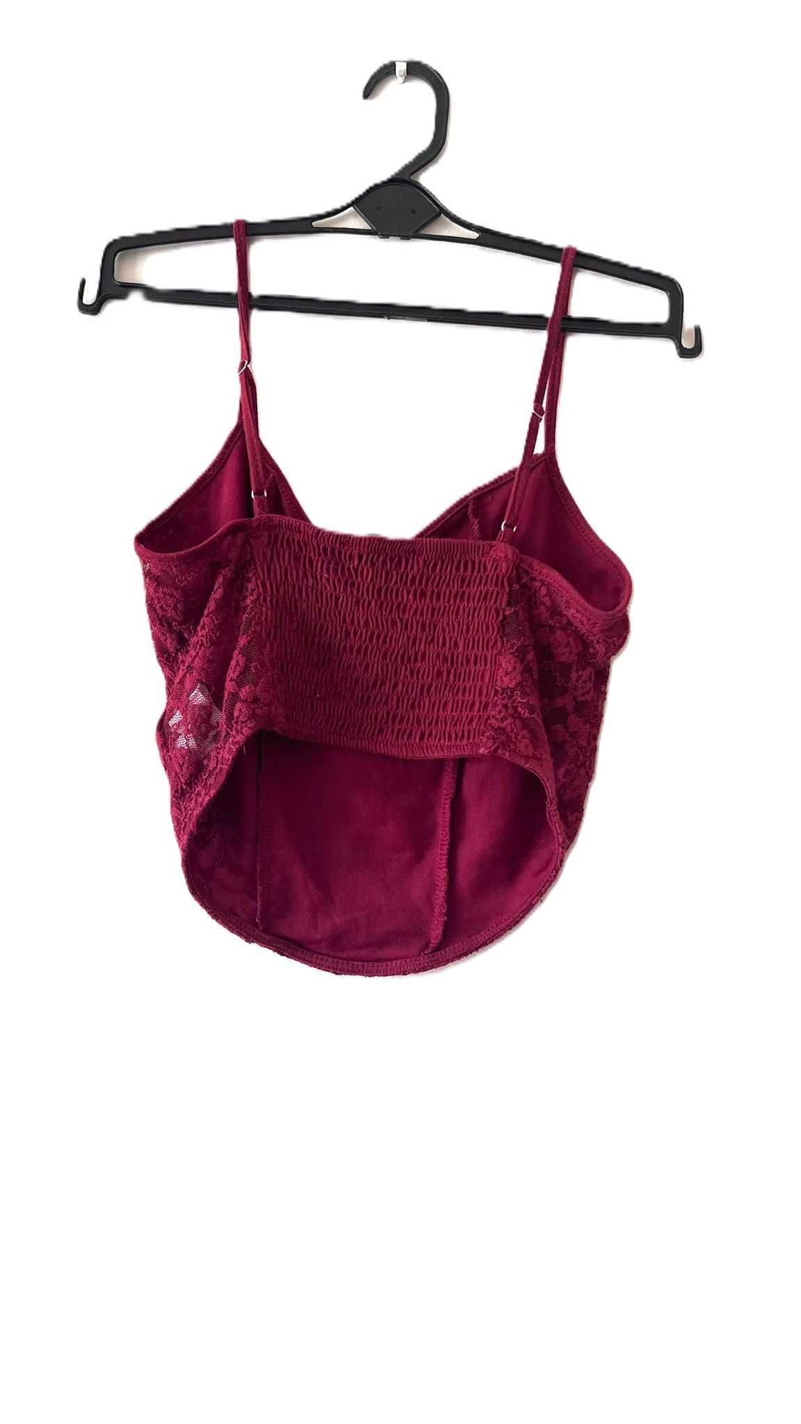 Top de renda Stradivarius