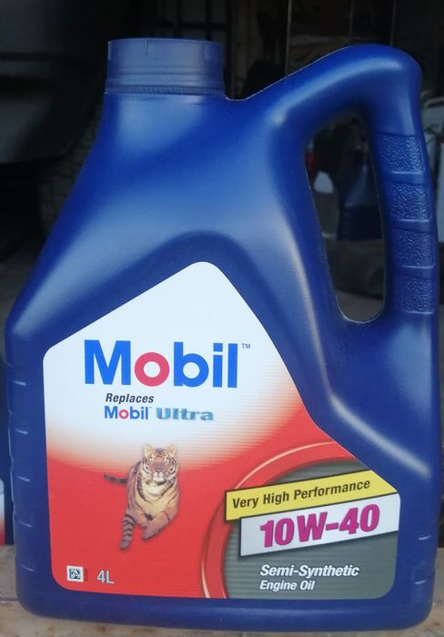 Моторна олива Mobil Ultra 10w40 4л.