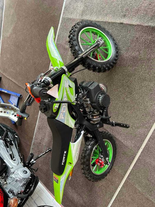 Детский бензо мотоцикл питбайк 4-6 лет