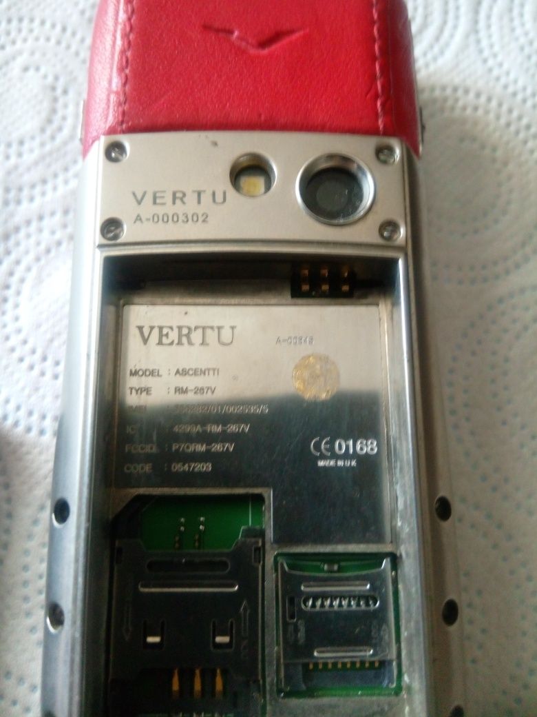 Telefon Vertu  ASCCENTTl