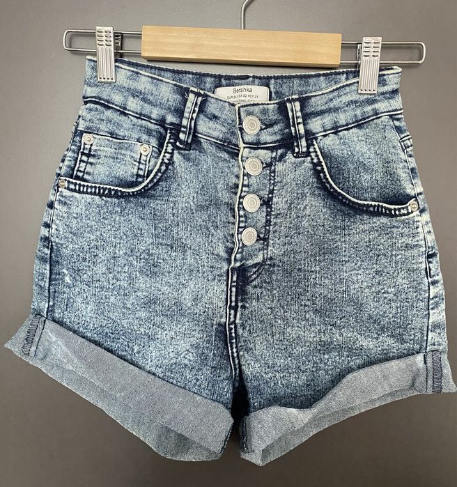Джинсові шорти — Bershka