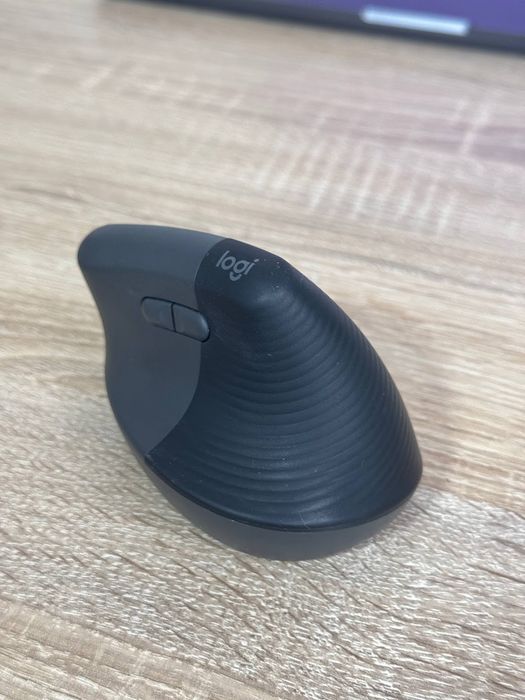 Бездротова миша Logitech Lift Ergonomic Vertical Graphite (910-006473)