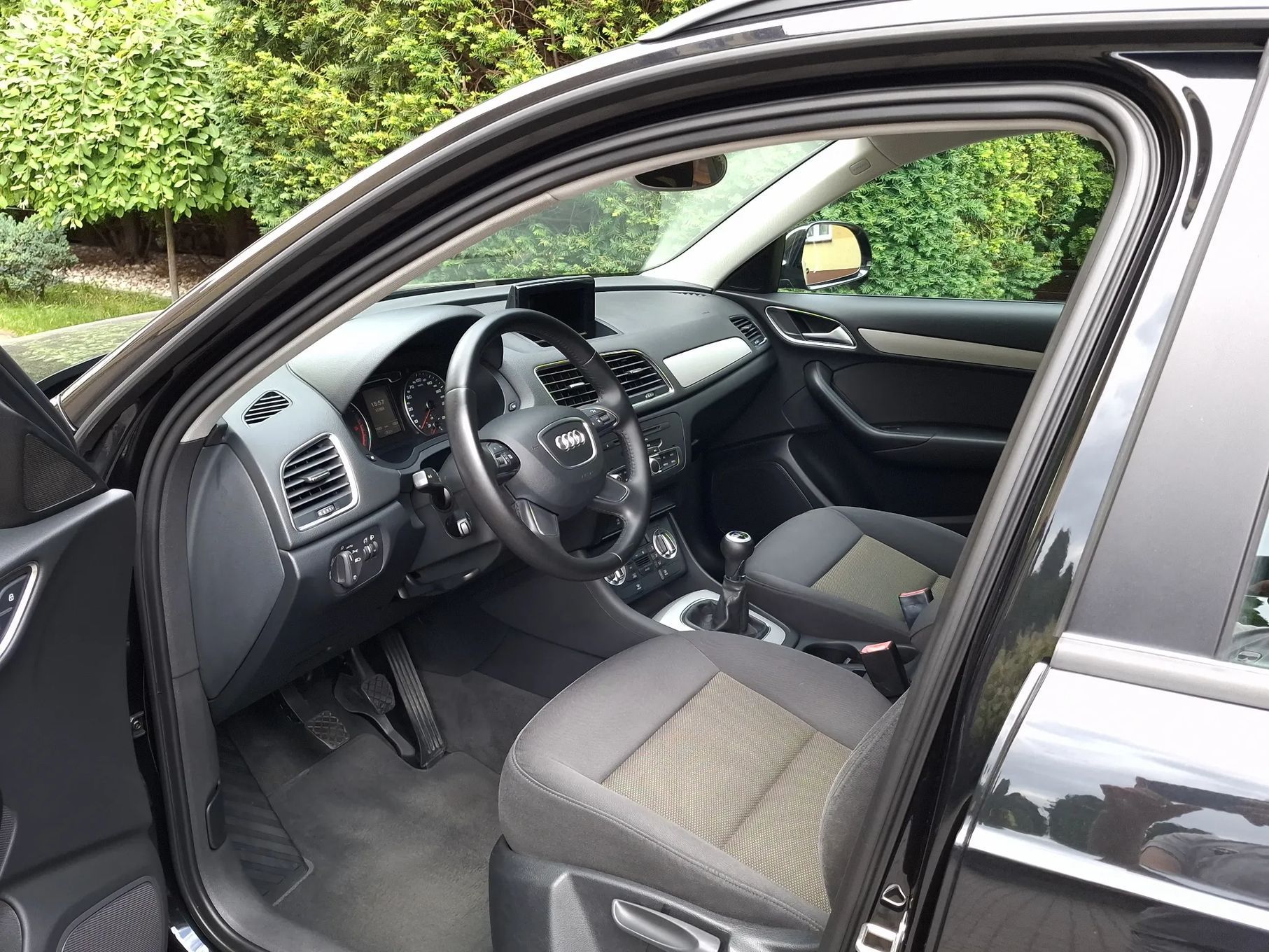 Audi Q3 PREMIUM niski przebieg!! JAK NOWA!!