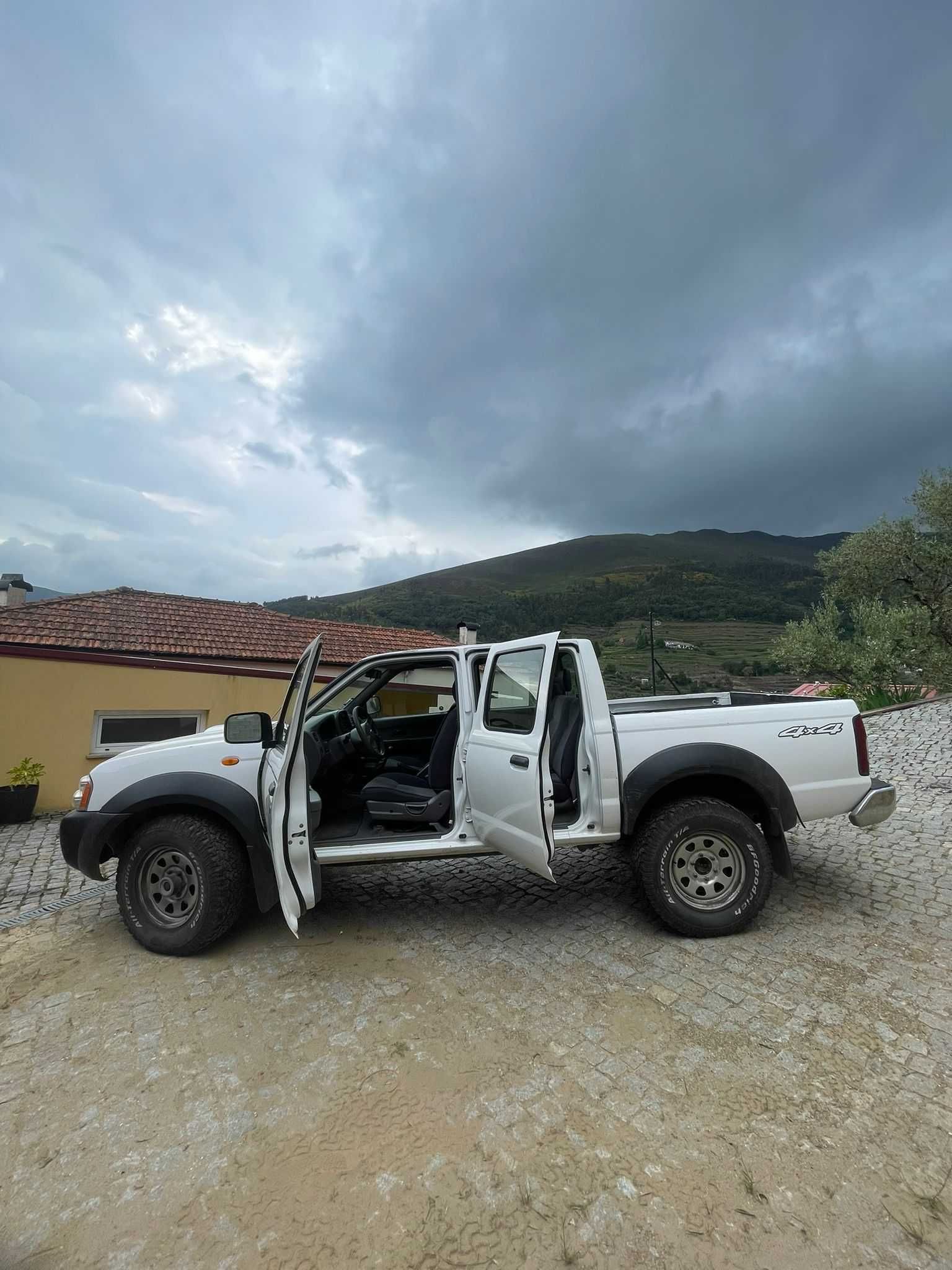 Nissan Navara D22 2.5 Di 4x4 Double Cab