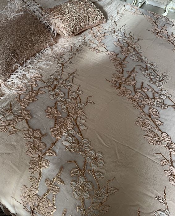 Роскошный комплект для спальни: покрывало + 2 подушки