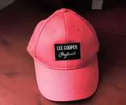 damska czapka z daszkiem  firmy Lee Cooper