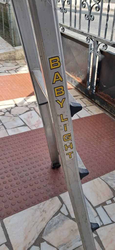Escada de alumínio