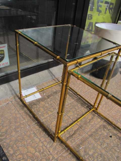 Zestaw 3 stolików kawowych szklanych metalowe złote nogi komplet