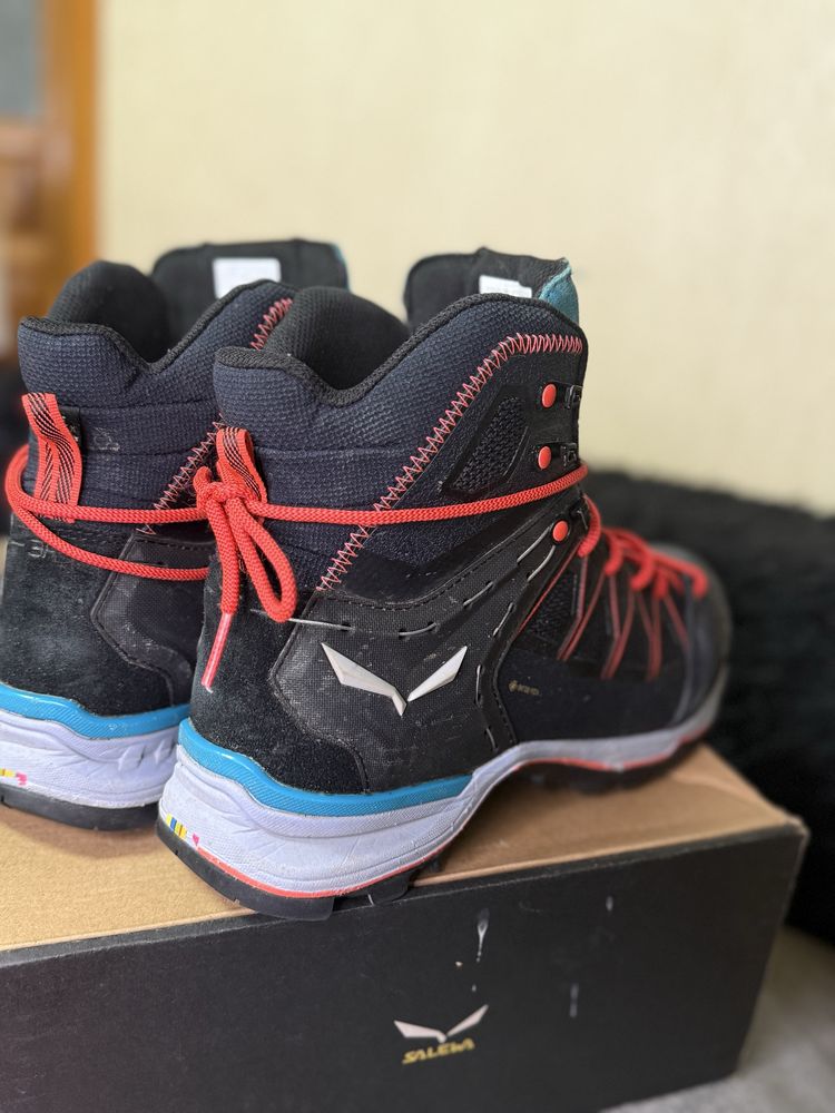 Жіночі черевики Salewa
