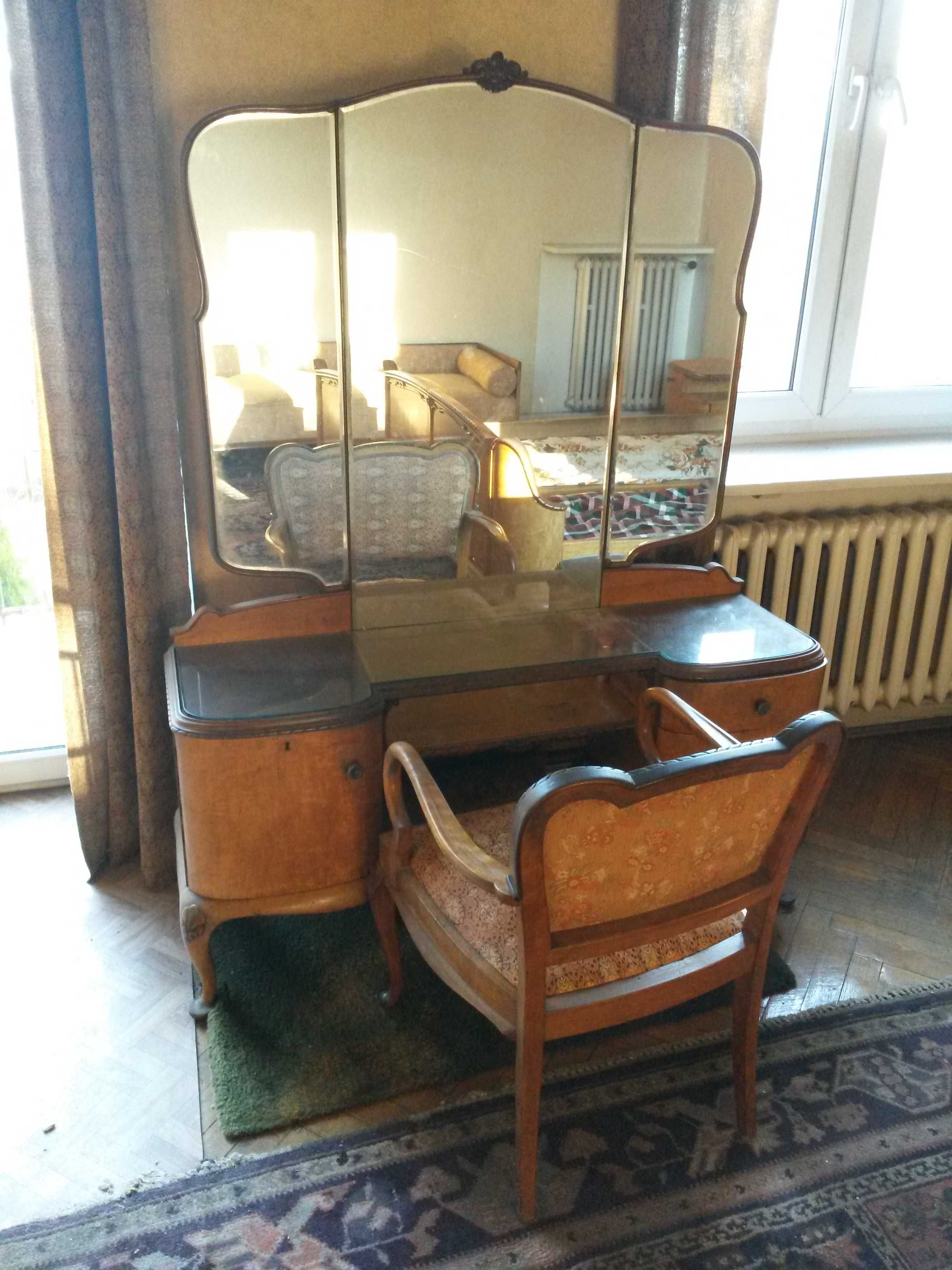 Przedwojenna sypialnia w bd stanie