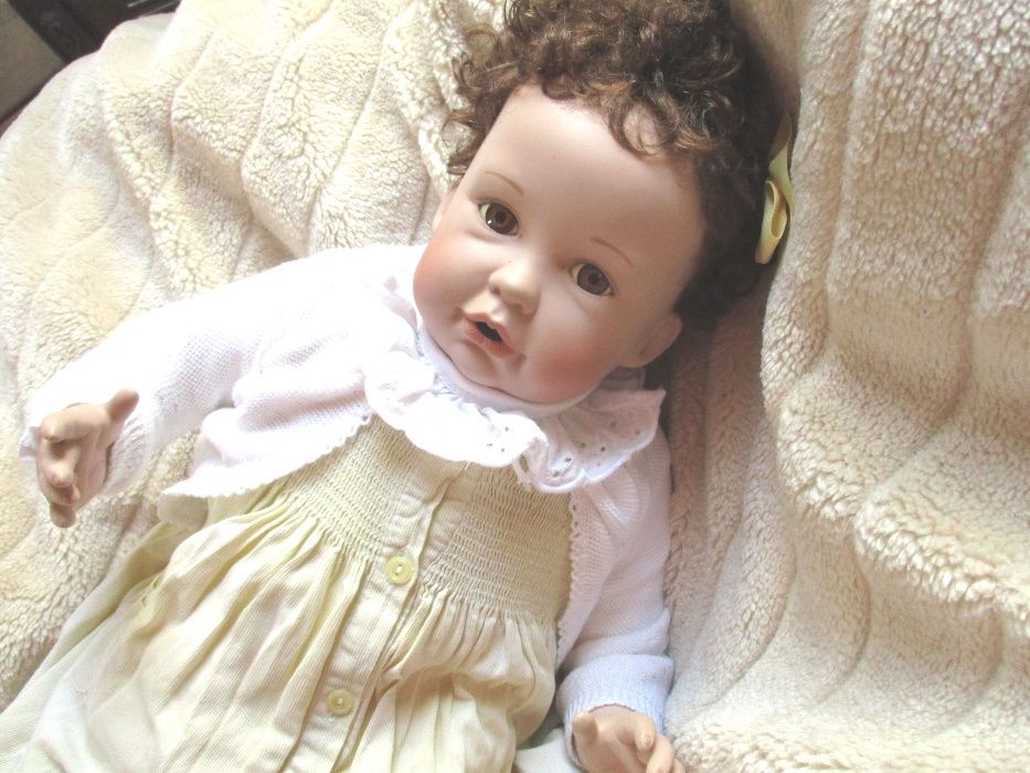 Menina de caracóis - Bebe Reborn lindíssima