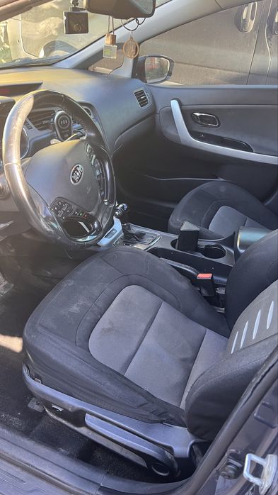 Автомобіль Kia Cee’d 2013 рік
