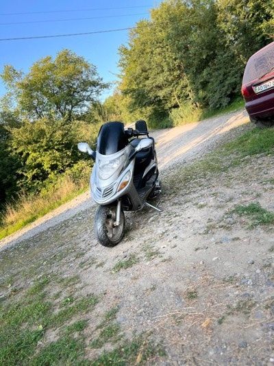 Продам скутер 150 кубів
