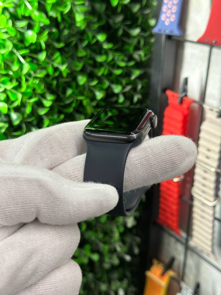 Apple Watch SE40mm Повний к-т Space Grey SE Магазин, Гарантія, Вибір