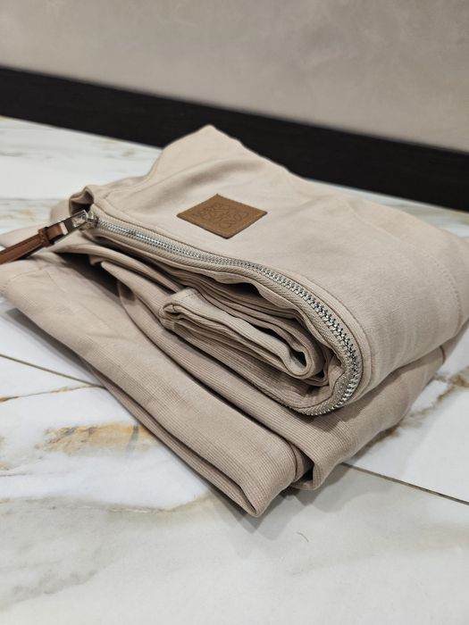 Женский костюм LOEWE