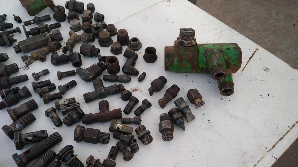 Гідравлічні штуцери, насос НШ-10, фляцень насоса НШ-32