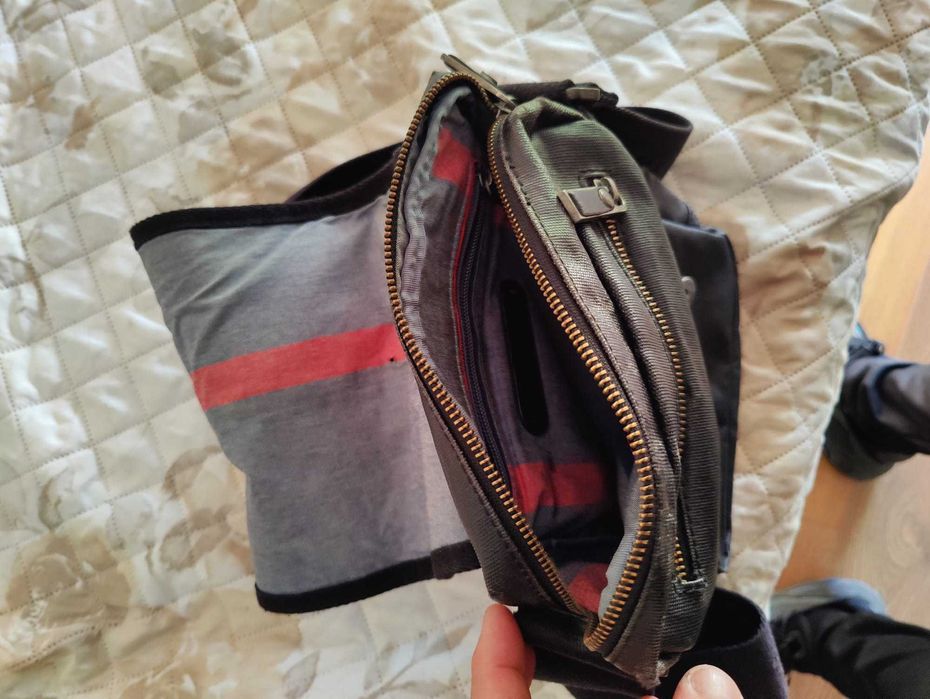 Mala tiracolo Tommy Hilfiger em bom estado