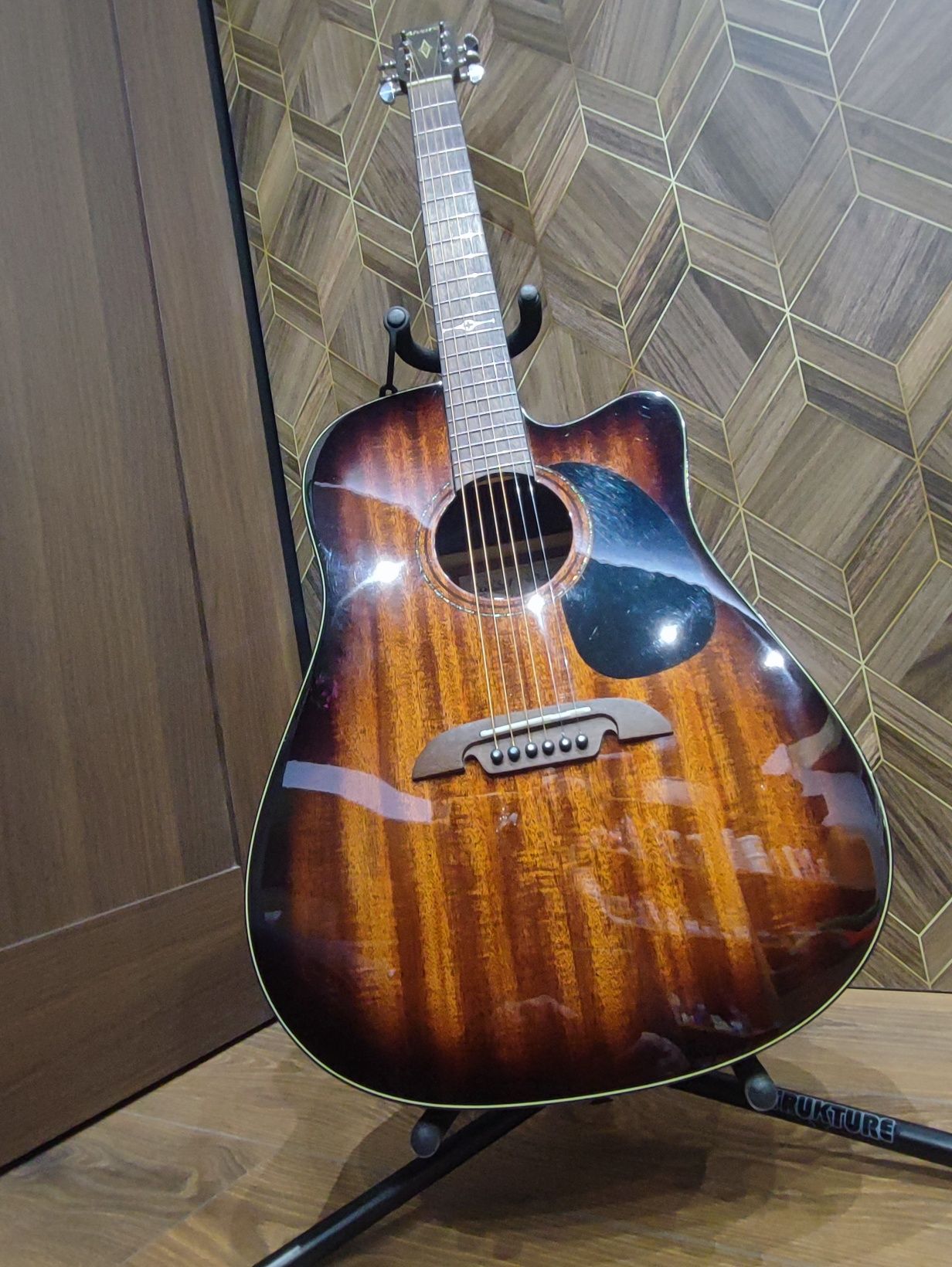 Gitara elektro-akustyczna ALVAREZ  AD66CE SHB + pokrowiec GEWA PREMIUM
