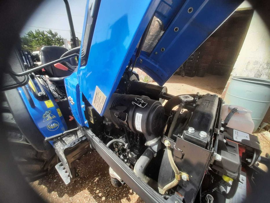 Trator SOLIS 26  '