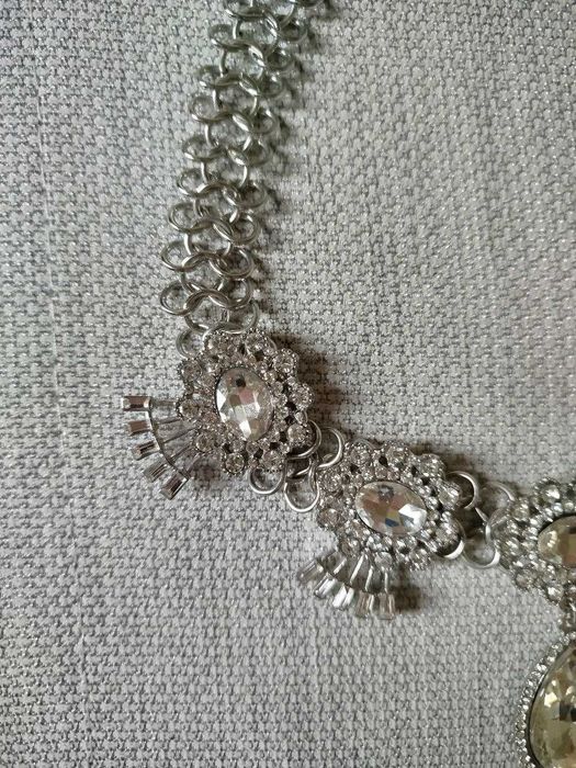 Кольє з камінцями біжутерія