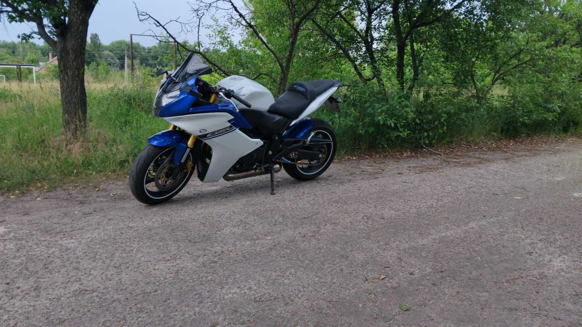 Хонда сбр 600f 2011 року