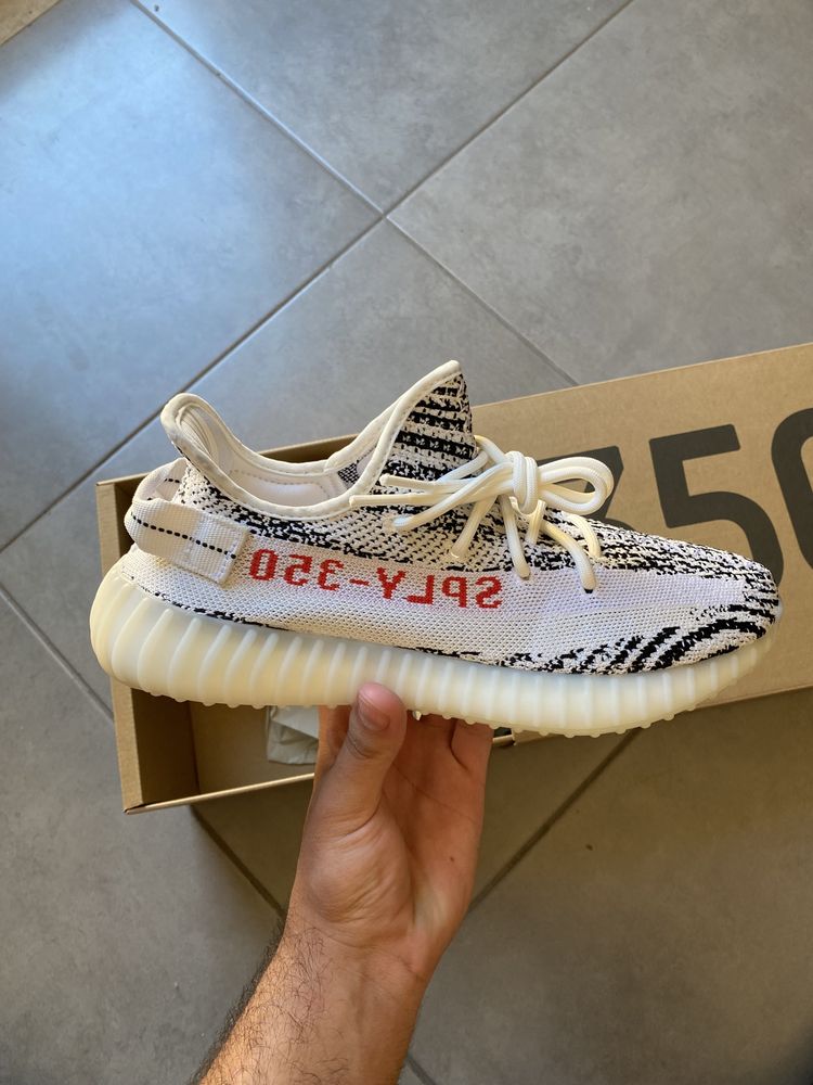 Adidas Yeezy 350 zebra