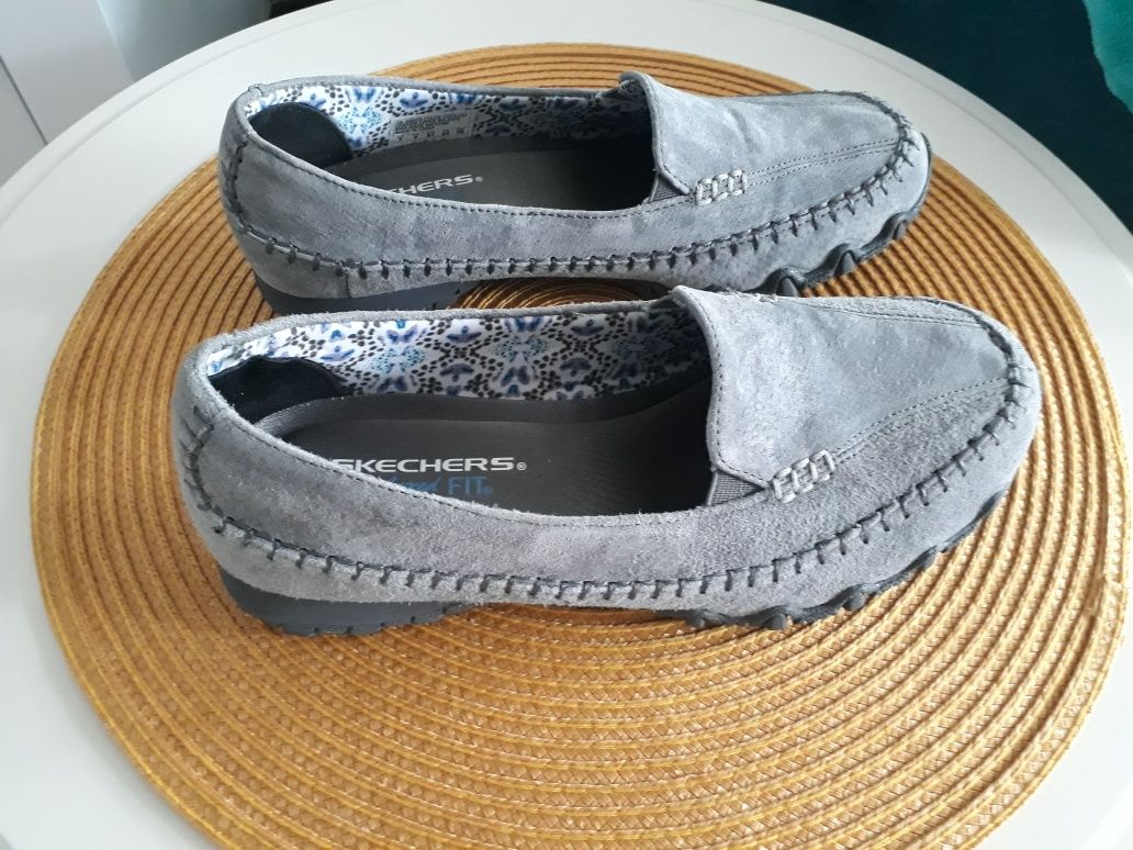 Śliczne buty marki  SKECHERS Relaxed Fit.(rozm. 37)