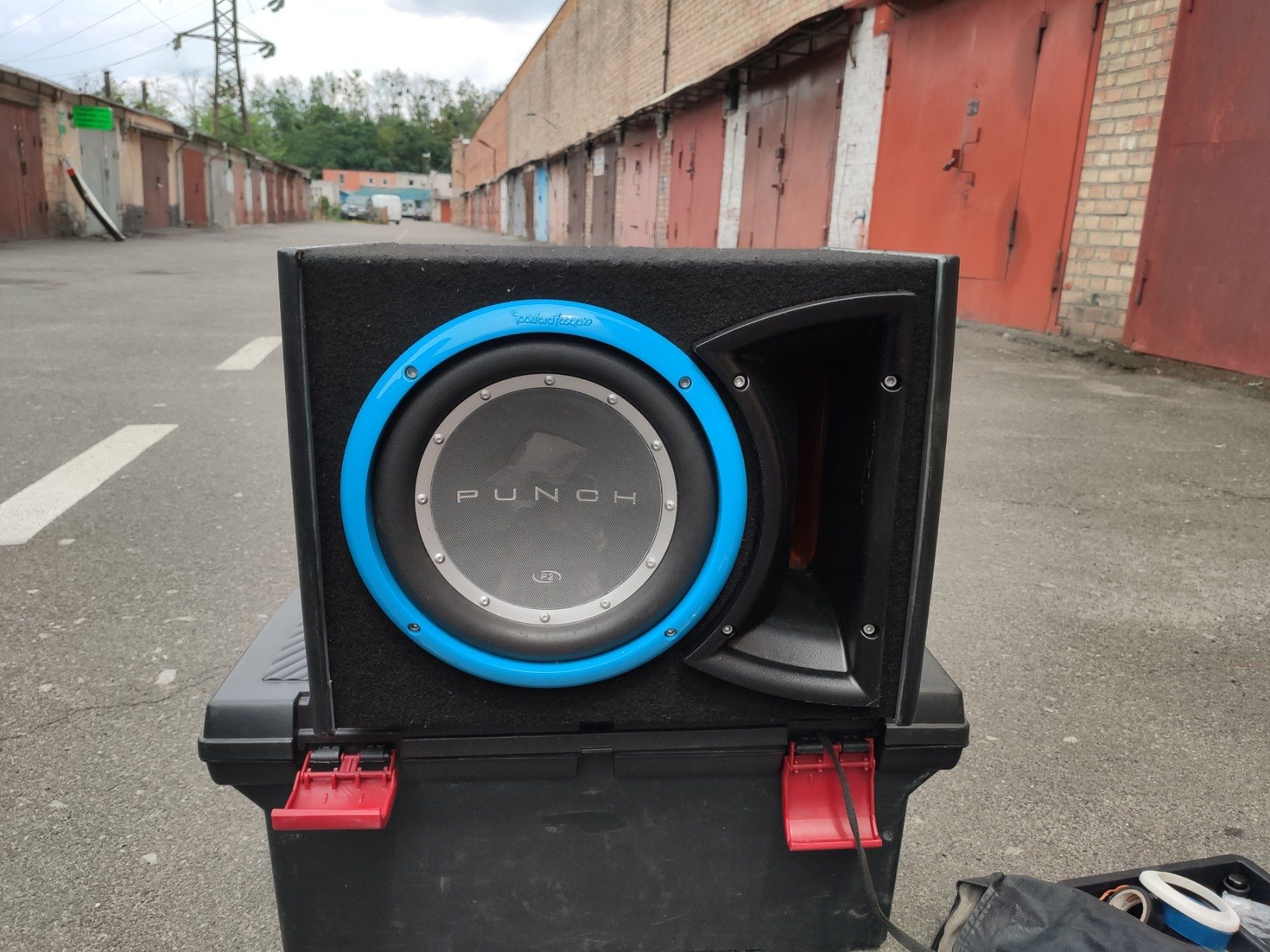 Продам автомобильный сабвуфер Rockford Fosgate Punch- PL2 110