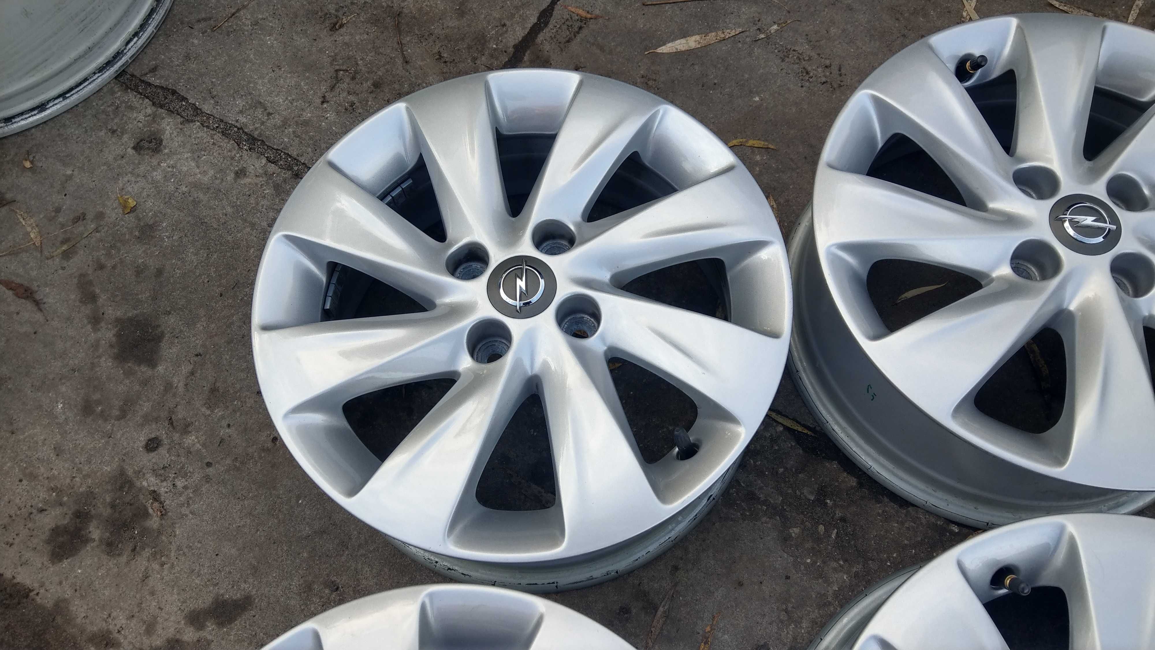 Alufelgi 15 Opel Corsa E Adam Corsa D Meriva Astra H 4x100 ET39 TPMS