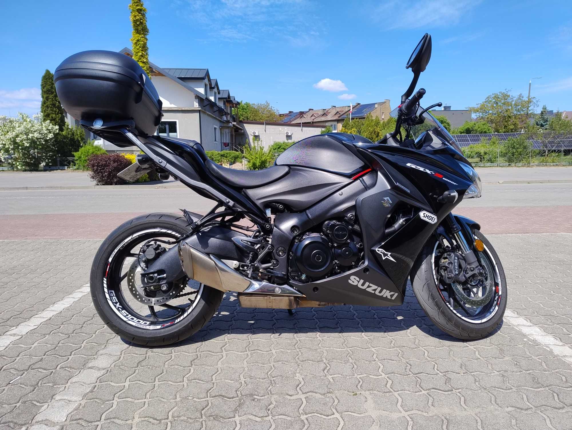 Suzuki gsxs 1000f