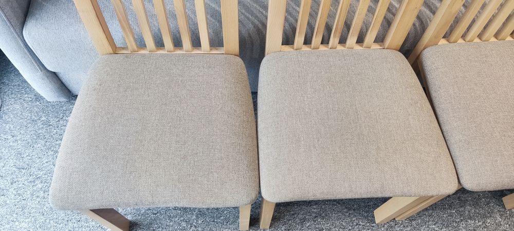 Zestaw czterech krzeseł KAMA