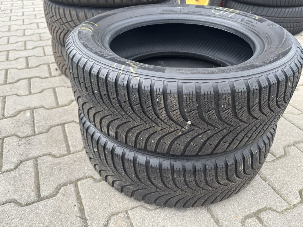 Para opon zimowych 185/60 R15 Hankook
