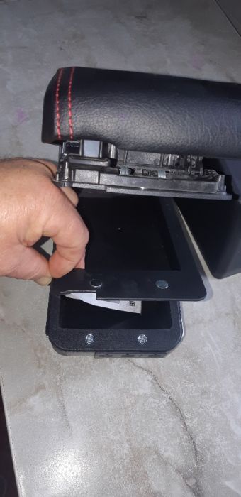 Подлокотник Renault Duster Logan; Clio, Nissan Terrano