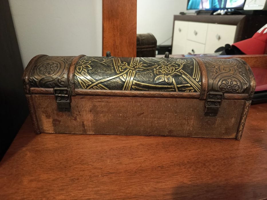 Piękna szkatułka kuferek